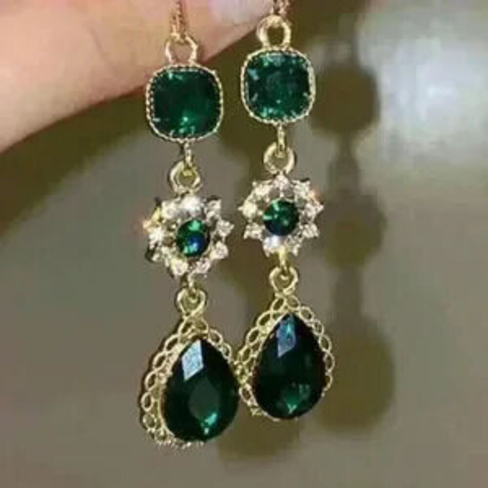 Emerald Green Dangle Earrings Minimalist - Picture 3 of 3